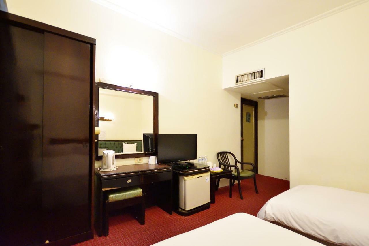 Yuanshin Hotel T'ai-tung Exteriör bild