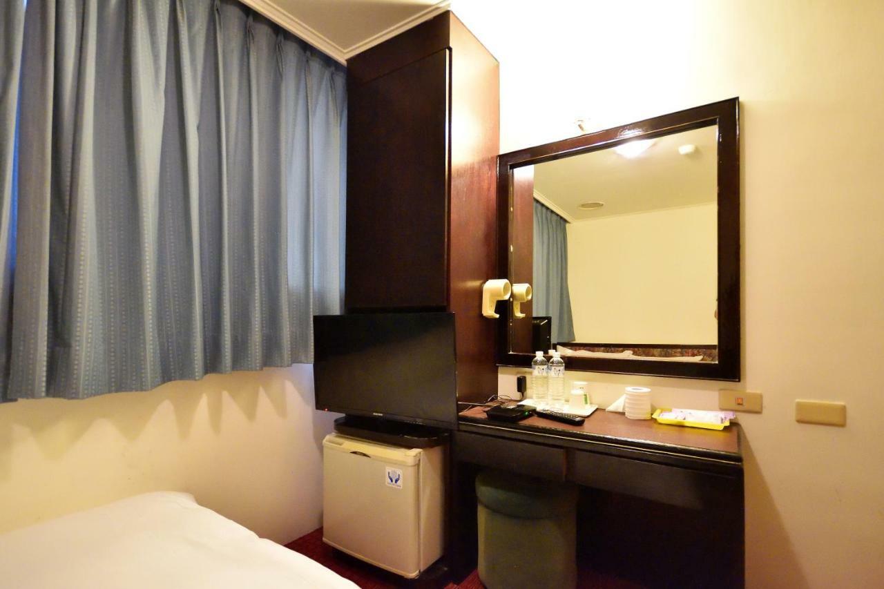 Yuanshin Hotel T'ai-tung Exteriör bild